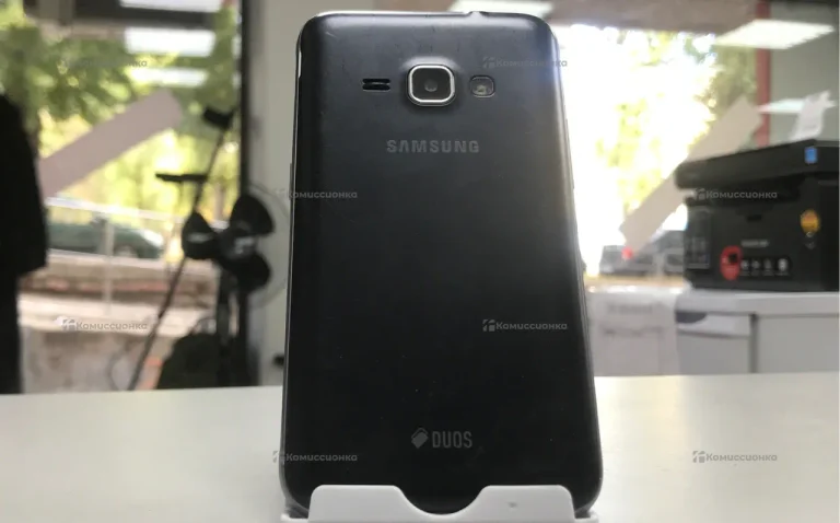 Samsung Galaxy J1 (2016) SM-J120F/DS 1/8 ГБ