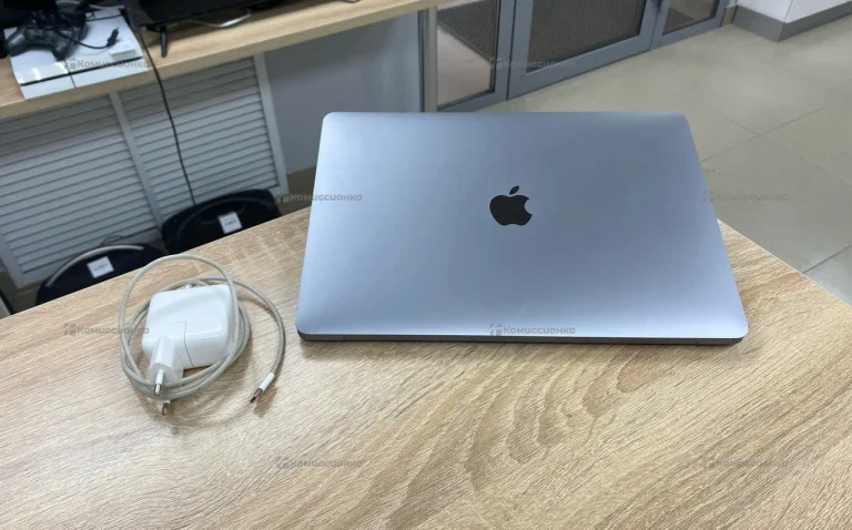 Ноутбук MacBook Air M1 2020