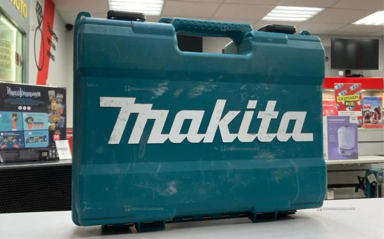 Аккумуляторная дрель-шуруповерт Makita DF333DWAE