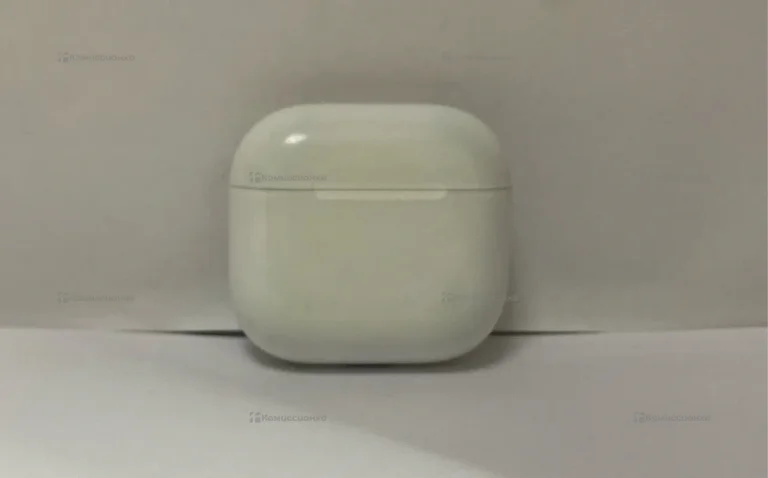 Наушники Apple AirPods 4