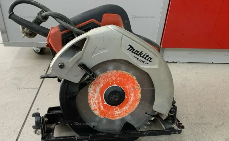 Циркулярная пила Makita m5802