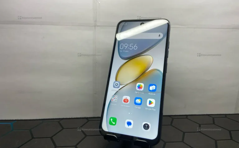 Tecno Spark Go 1 4/128 ГБ