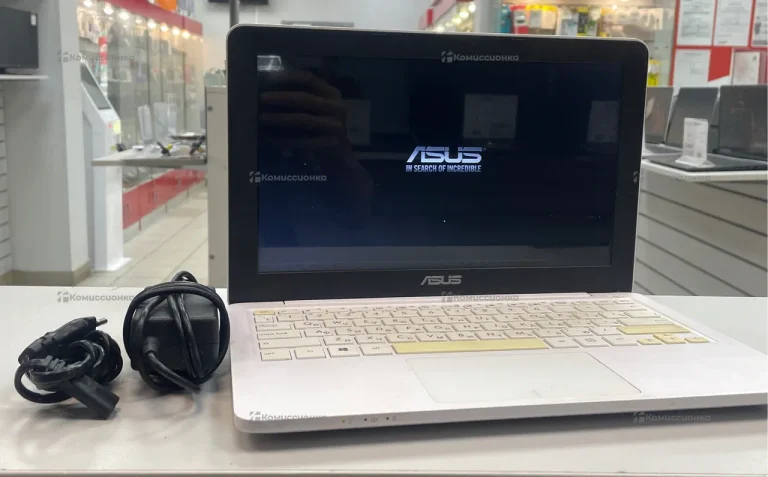 Ноутбук Asus