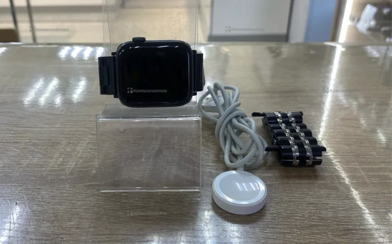 Часы Apple Watch SE 44