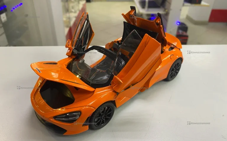 Машинка Maclaren Super 720