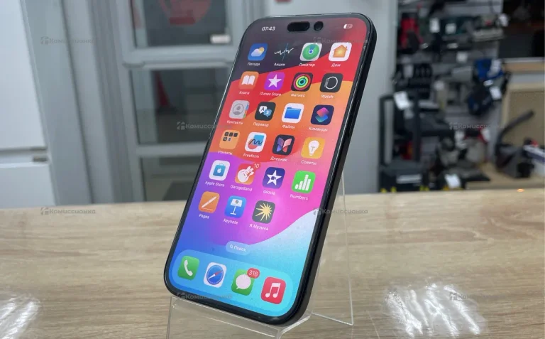 Apple iPhone 15 6/128 ГБ