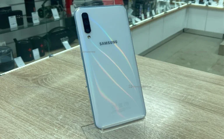 Samsung Galaxy A50 4/64 ГБ