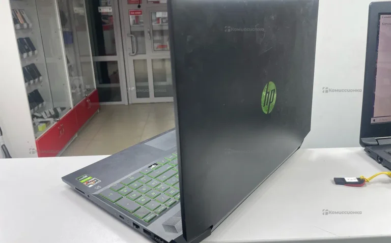 Ноутбук  hp pavilion 15-ec1087