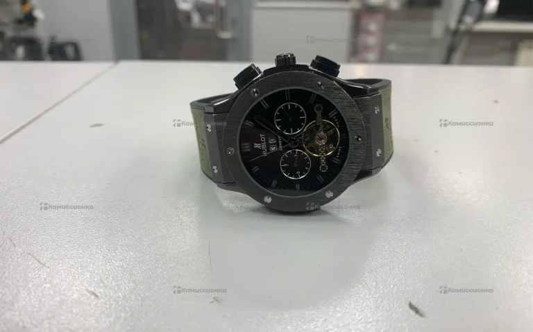 Часы  hublot