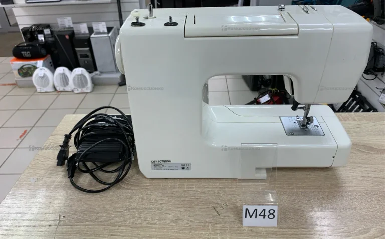 Швейная машина  Comfort 30