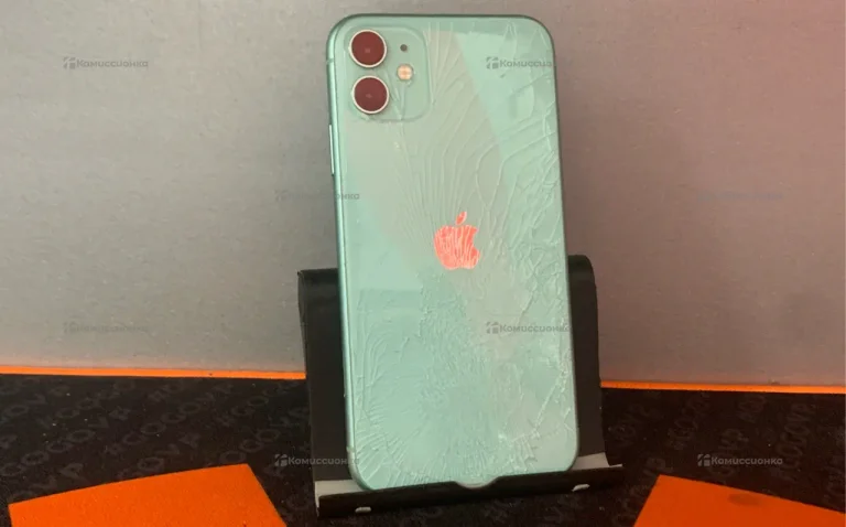 Apple iPhone 11 4/128 ГБ