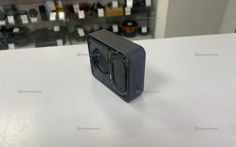 Колонка  JBL go essential