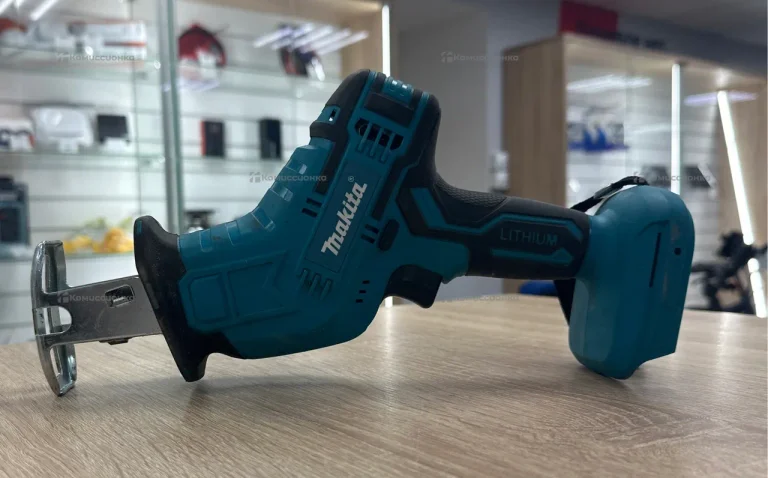 сабельная пила мини Makita