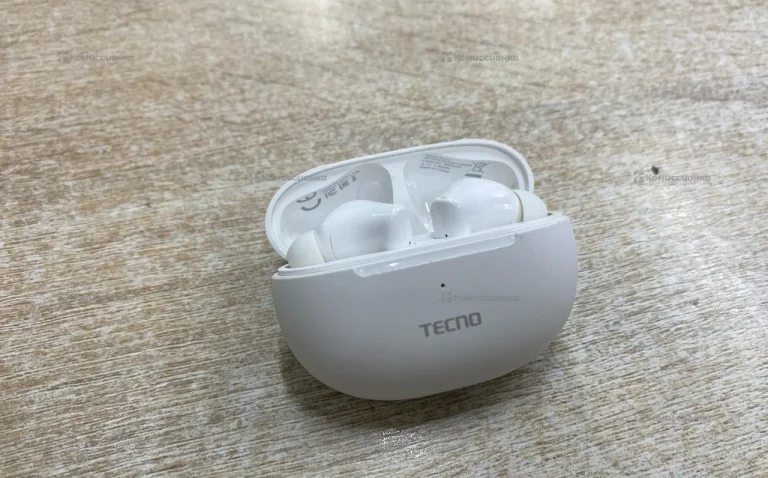Наушники  Tecno Buds 3