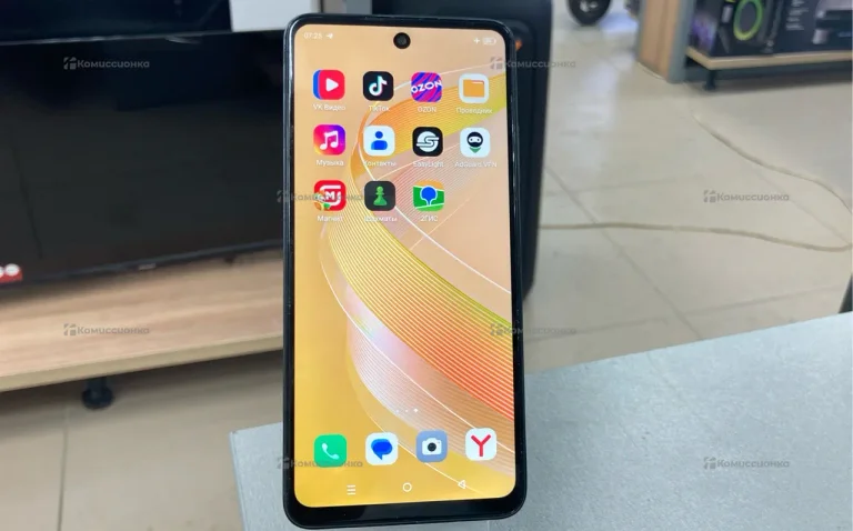 Infinix Smart 8 4/128 ГБ