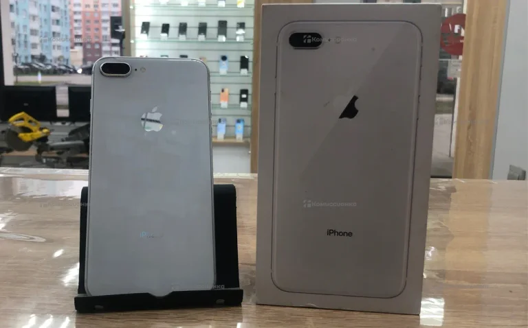 Apple iPhone 8 Plus 3/64 ГБ