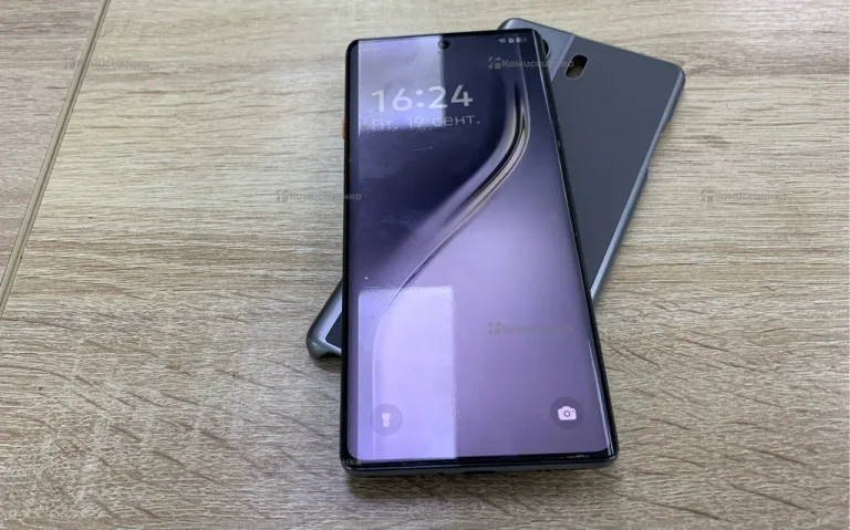 Tecno Camon 40 Pro 8/256 ГБ