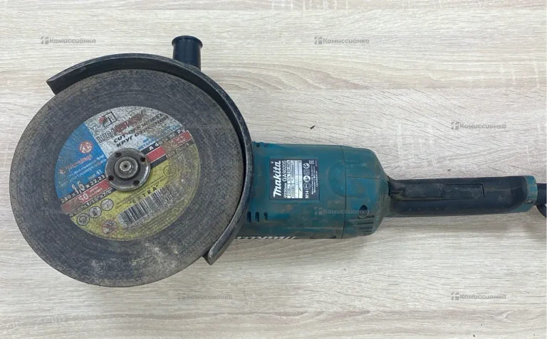 УШМ MAKITA GA9020S