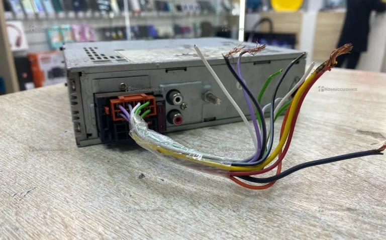 Автомагнитола Supra SCD401U