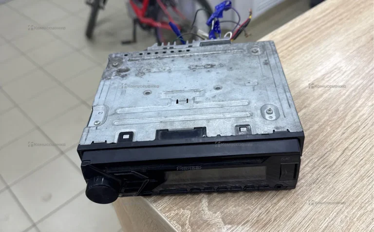 Автомагнитола  Pioneer S100URA