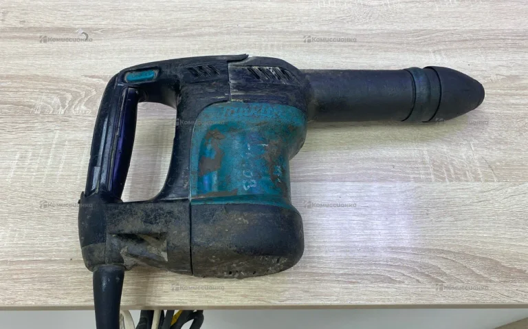 Отбойный молоток makita HM0870C