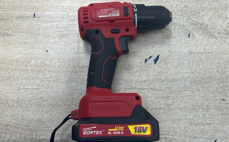 Аккумуляторная дрель-шуруповерт Wortex BD 2025-1 D