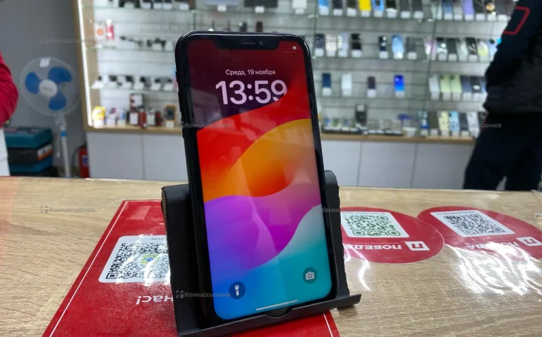 Apple iPhone XR 3/64 ГБ