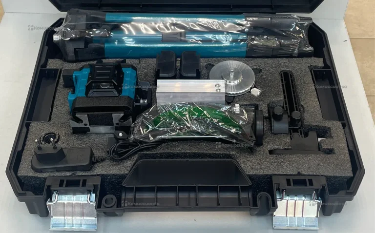 Лазерный уровень Makita реплика 4d(4)