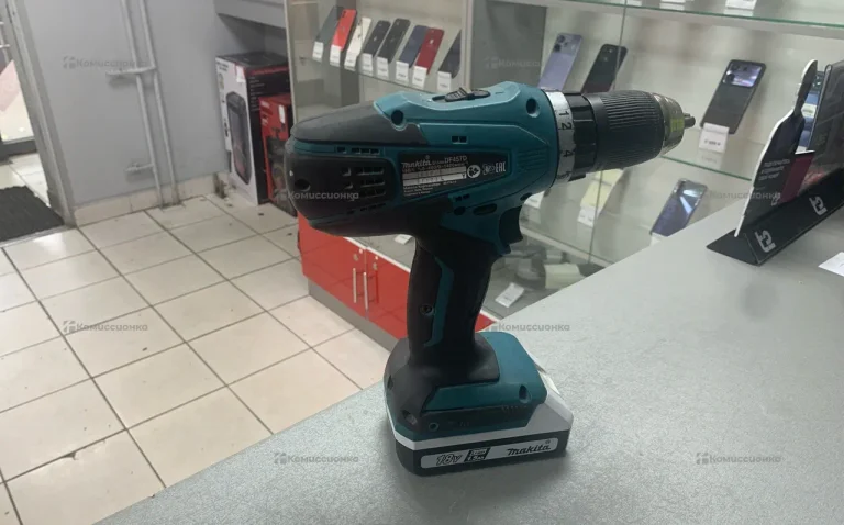 Аккумуляторный шуруповерт Makita DF457D