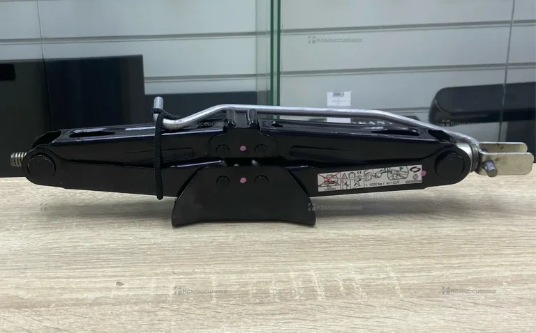 Домкрат 1030кг