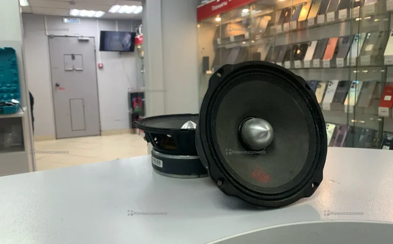 Колонка  kicks gorilla bass m1