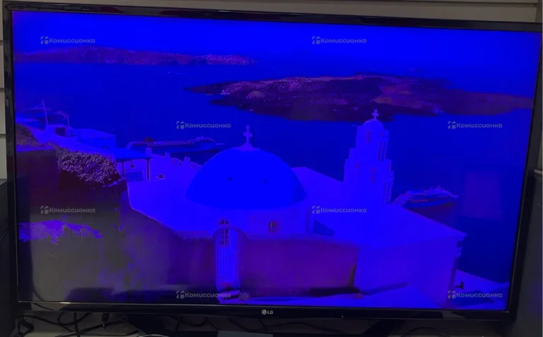 Телевизор LG• 43LH570V