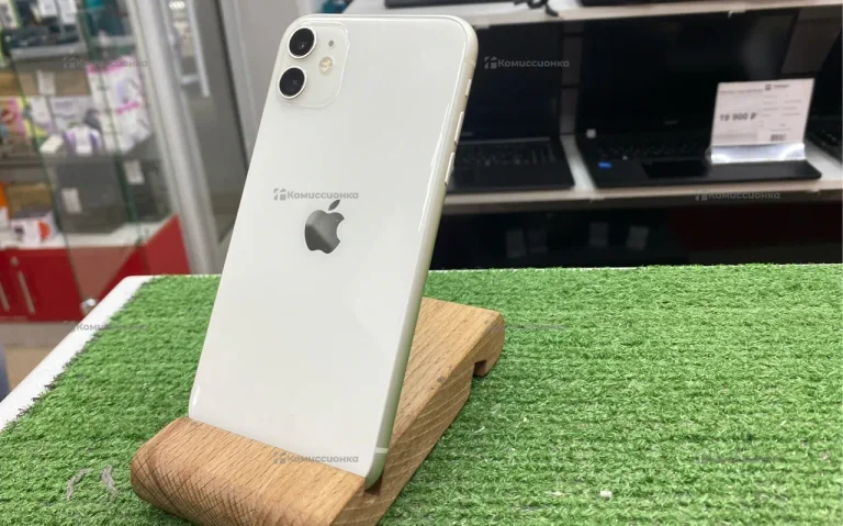 Apple iPhone 11 4/128 ГБ