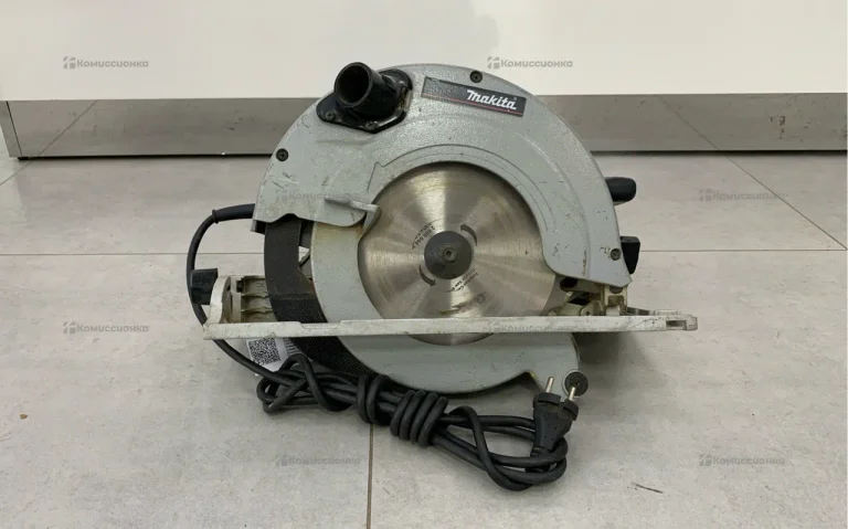 Циркульрнкя пила Makita 5902r