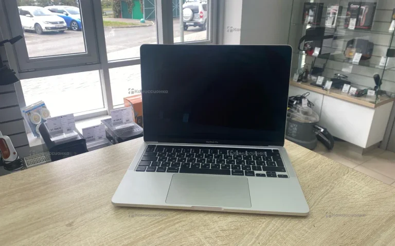 Ноутбук MacBook Pro 2020 1tb