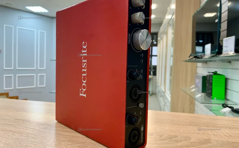 Звуковая карта Focusrite Scarlett 6i6