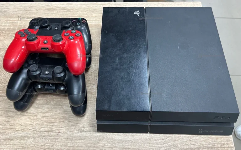Игровая приставка PS4 Fat 500Gb