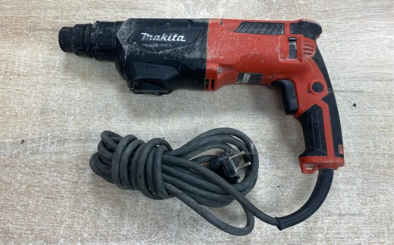 Перфоратор makita M8701