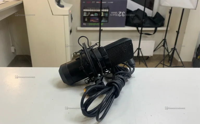 Студийный микрофон Alctron UM900