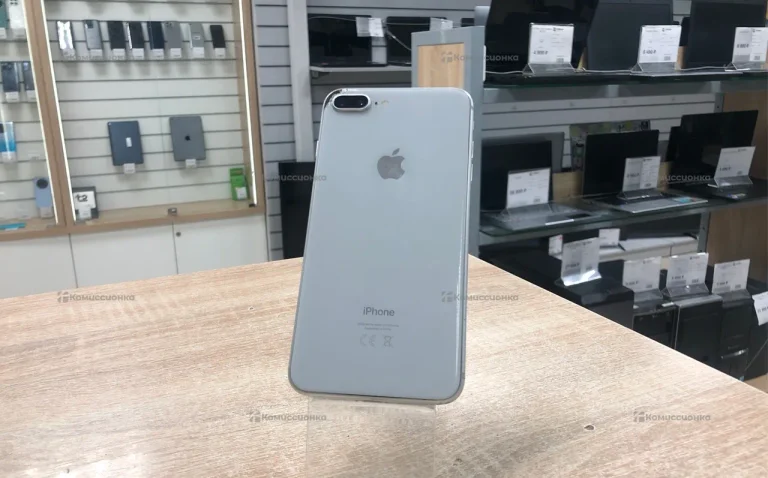 Apple iPhone 8 Plus 3/64 ГБ