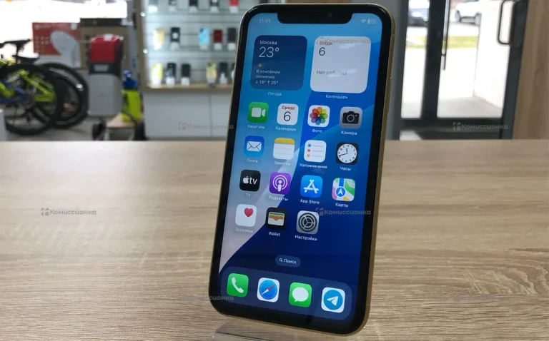 Apple IPhone XR 64Гб
