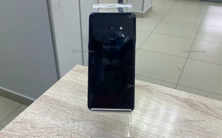 Samsung Galaxy A8 2018 4/32
