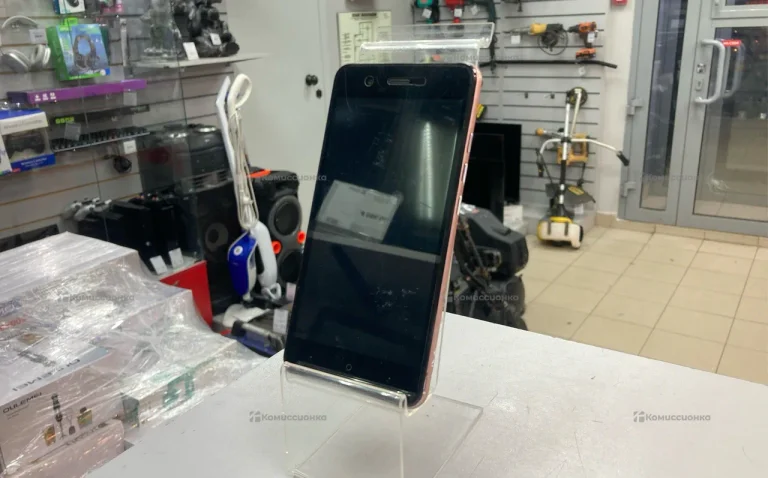 BQ 5044 Strike LTE 1/8 ГБ