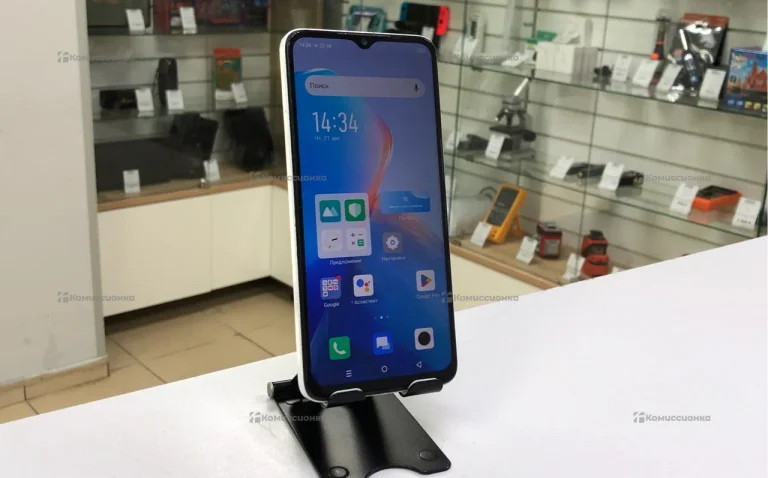 Infinix smart 7 2/64.