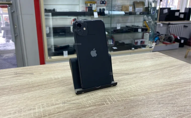 Apple iPhone 11 4/64 ГБ