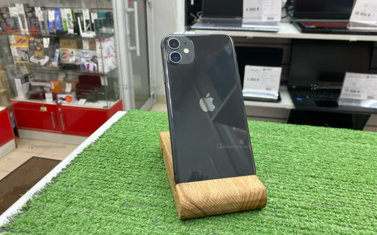 Apple iPhone 11 4/64 ГБ