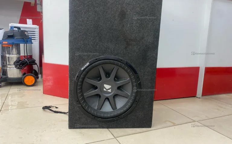 Сабвуфер Kicker CVR 15