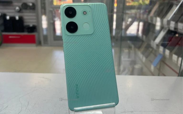 Infinix Smart 7 Plus 3/64 ГБ
