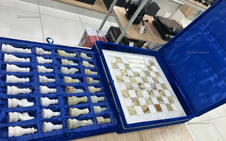 Шахматы из камня