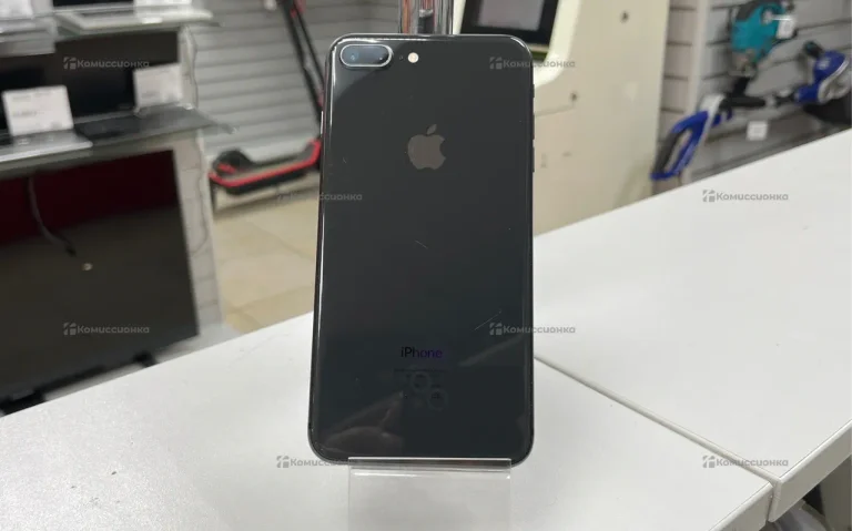 Apple iPhone 8 Plus 3/64 ГБ